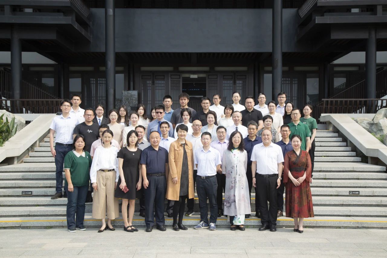 小柴胡非遗文化“活”起来，，，，白云山6008集团官方网站医圣堂“再出圈”